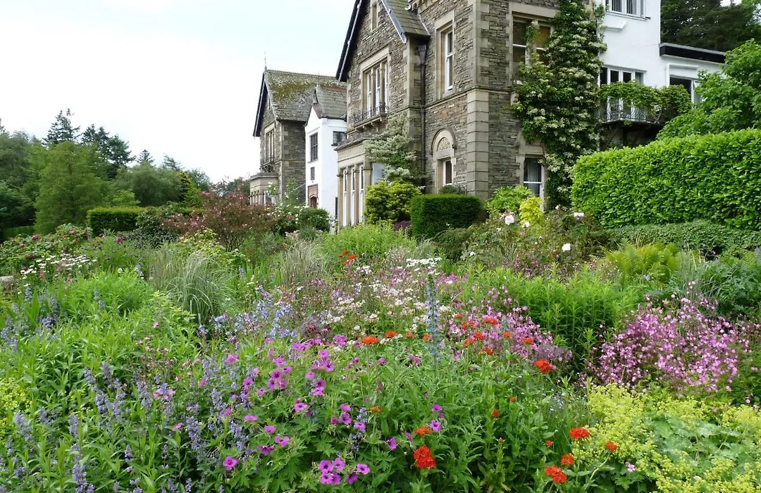 Yewfield Vegetarian Guest House-1