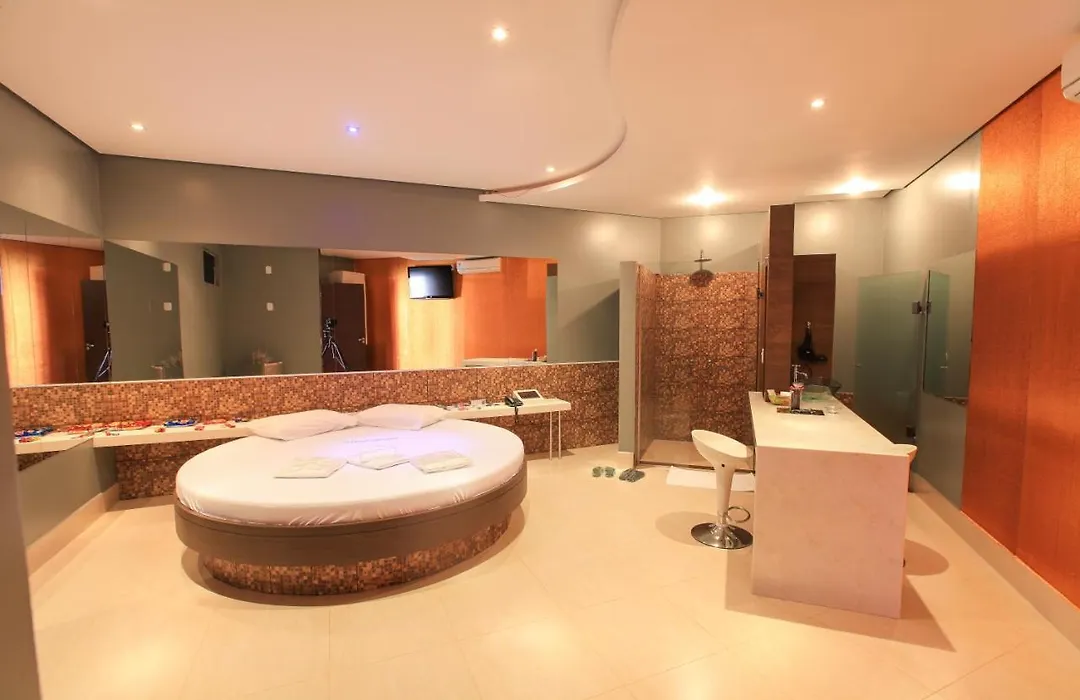 Frenesi Motel Rondon-1