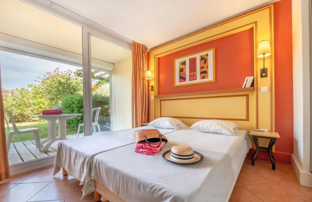 SOWELL RESIDENCES Les Sablons-1