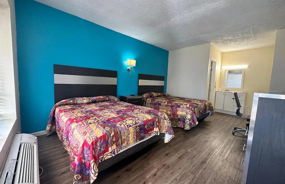 Economy Inn-1
