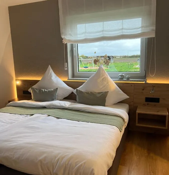 Vorgebirgsblick Ruhige Gästezimmer mit Self-Check-in-1
