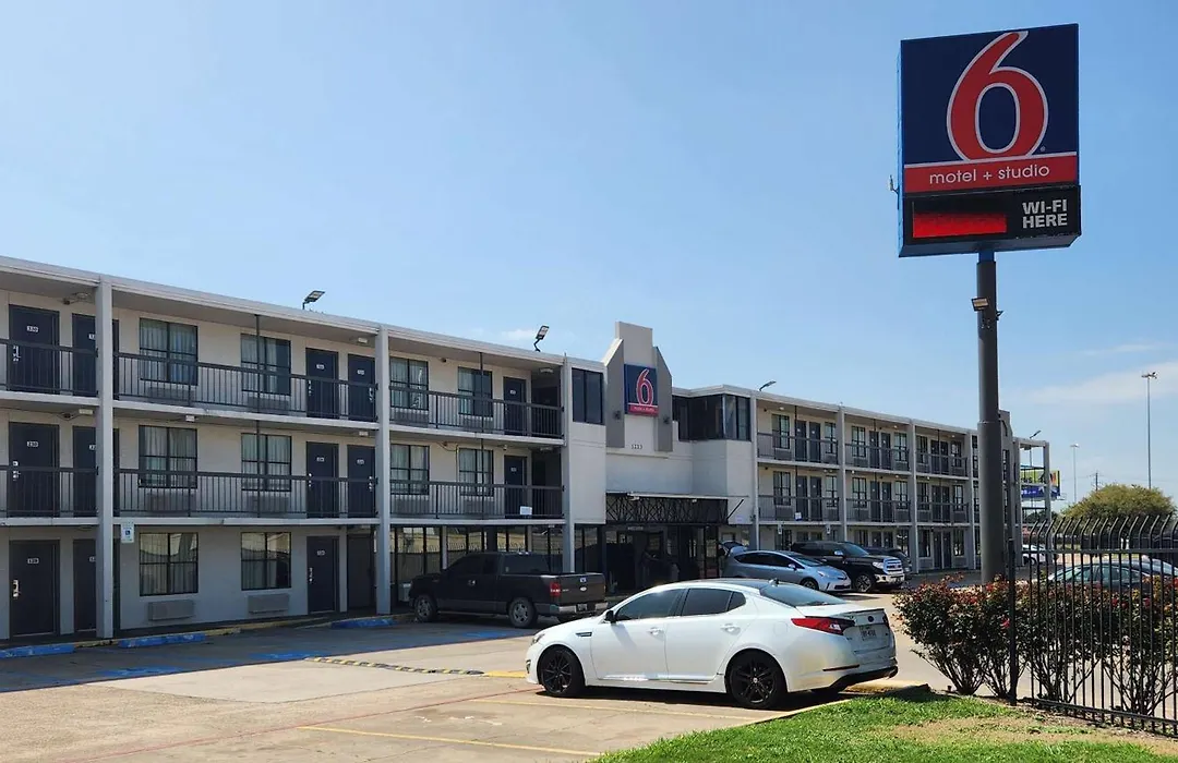 Motel 6 Houston, Tx - Medical Center - Nrg Stadium-1