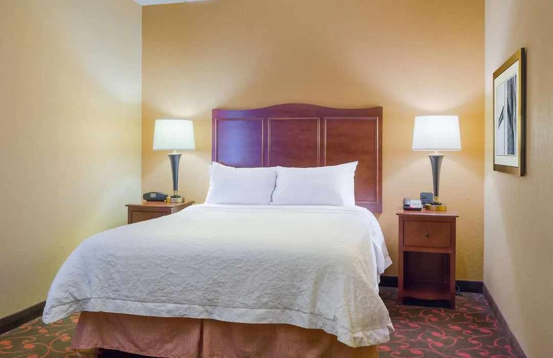 Hotel Carlisle-1