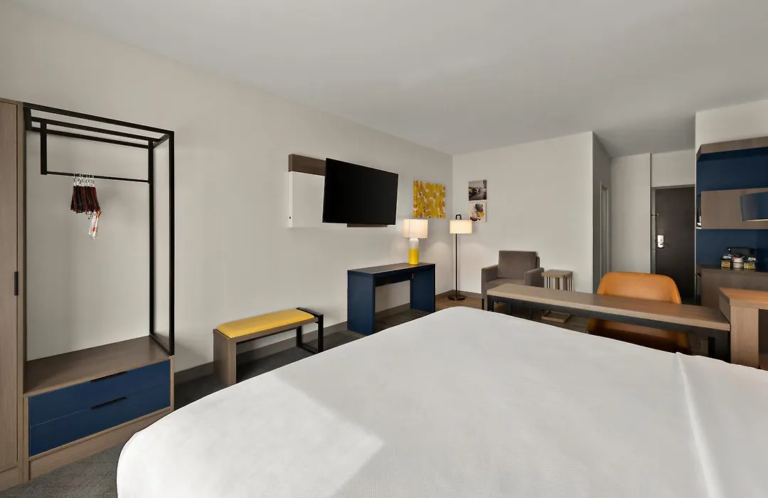 Comfort Suites Columbus East Broad-1