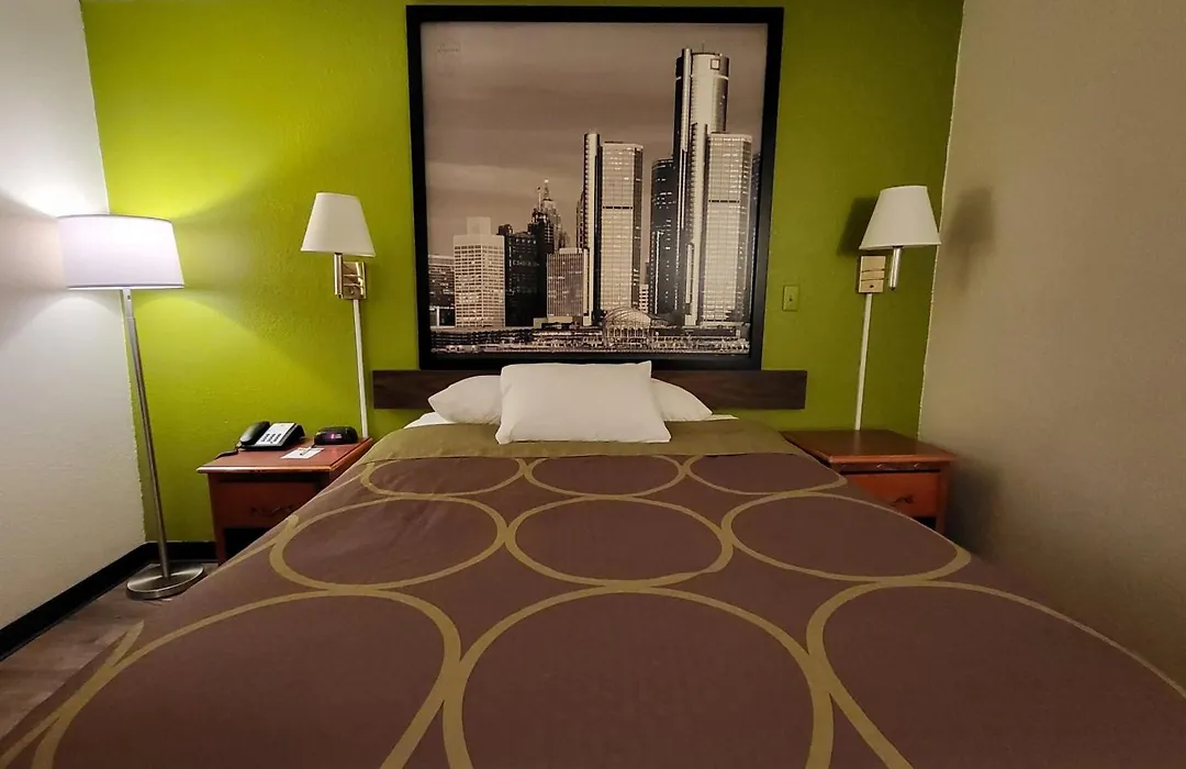 Super 8 By Wyndham Canton/Livonia Area-1