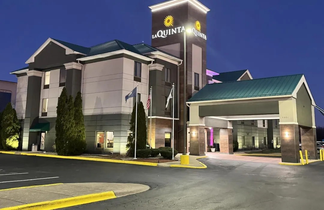 La Quinta Inn & Suites By Wyndham Louisville East-1