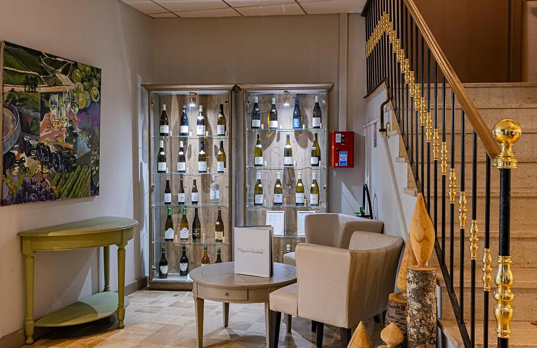 Logis Hostellerie des Clos-1