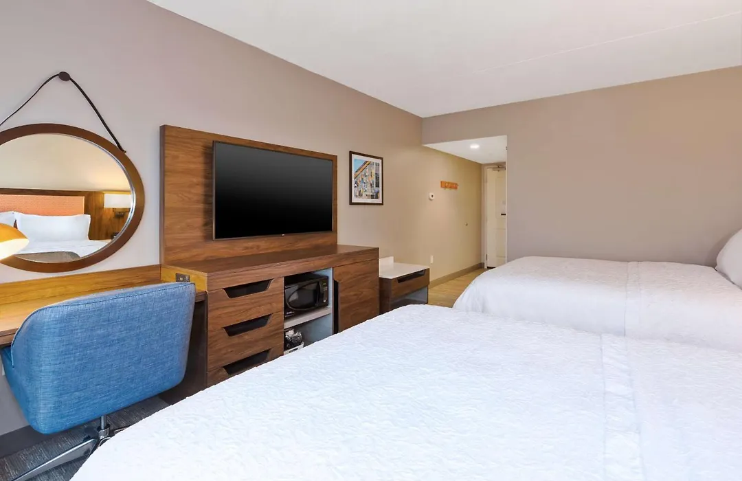 Hampton Inn Cape Cod Canal-1
