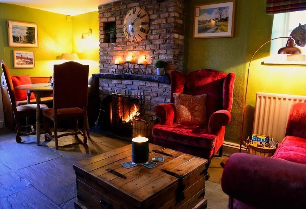 The Castle Arms Inn-1
