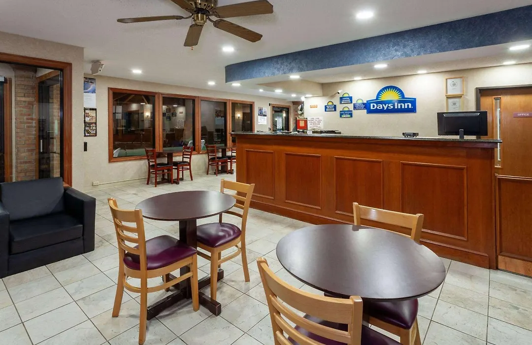 Days Inn By Wyndham Wooster-1