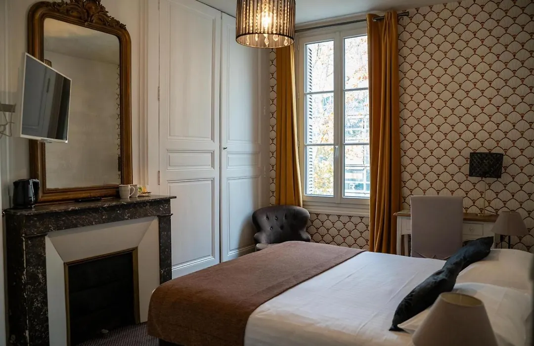 Hotel Val De Loire-1