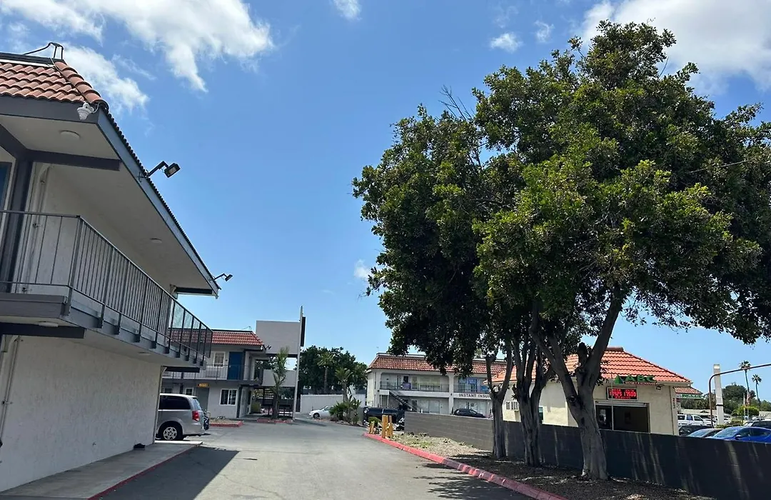 Studio 6 Suites San Ysidro Ca San Diego South Bay-1