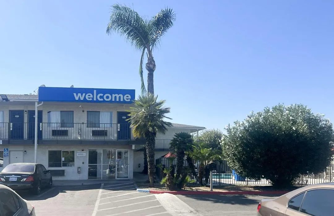 Motel 6-Tulare, Ca-1