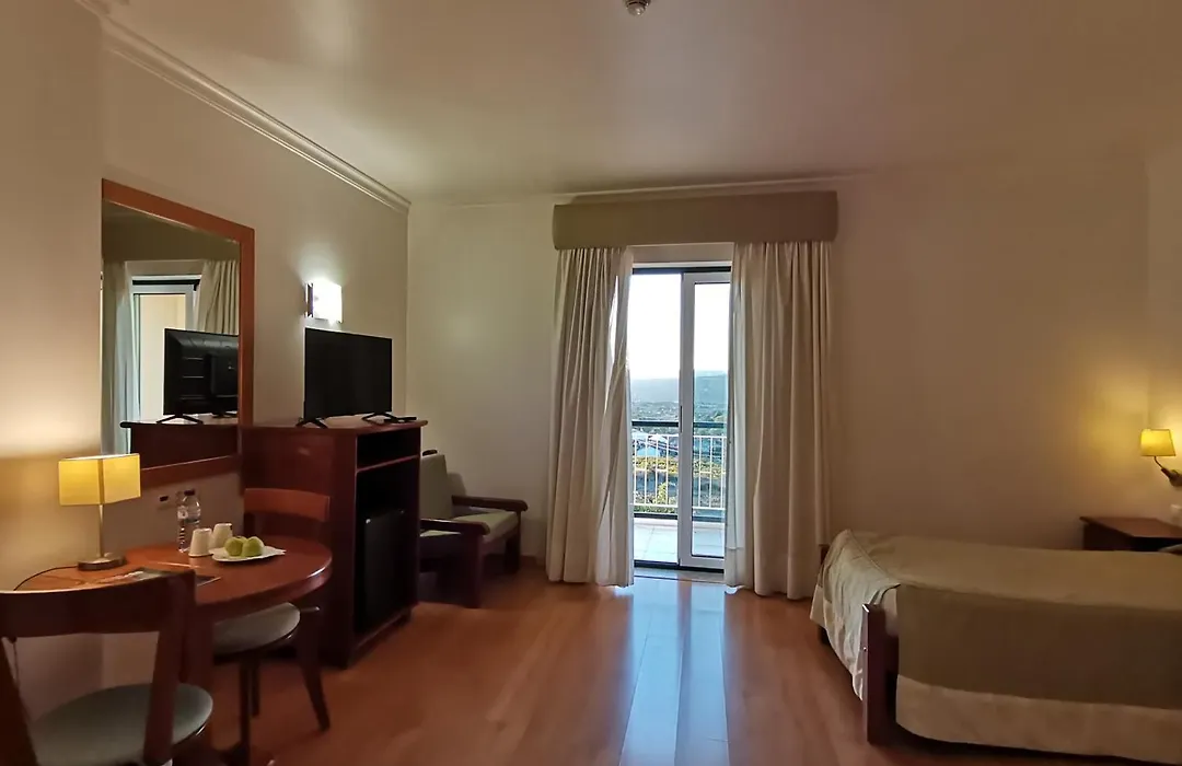 Hotel Quinta Dos Cedros-1