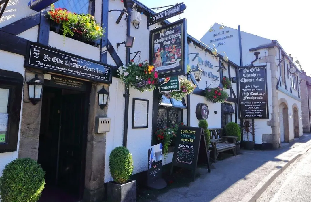 Ye Olde Cheshire Cheese Inn-1