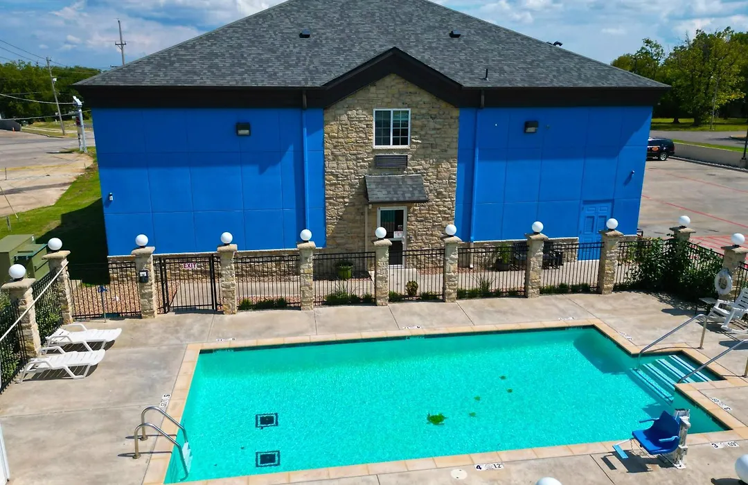 American Inn Madill-1