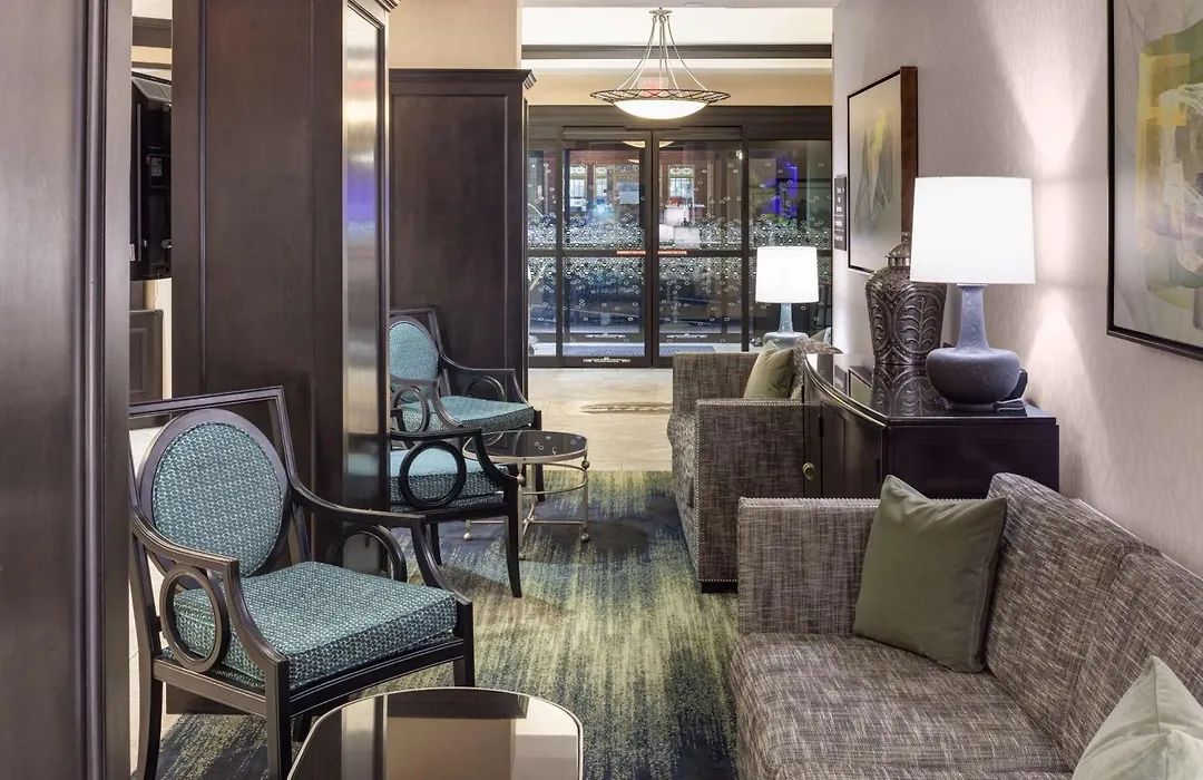Hampton Inn & Suites Gainesville Downtown-1