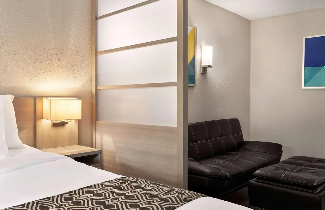 Microtel Inn & Suites By Wyndham Florence/Cincinnati Airpo-1