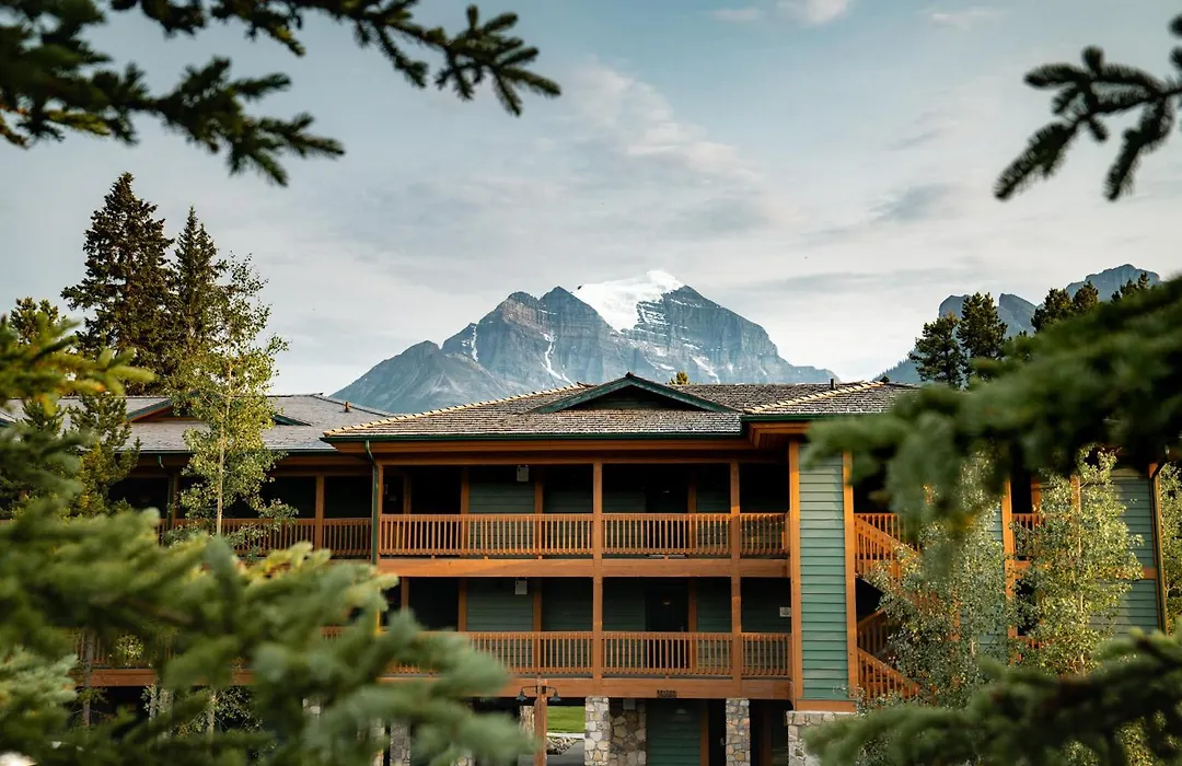 Lake Louise Inn-1