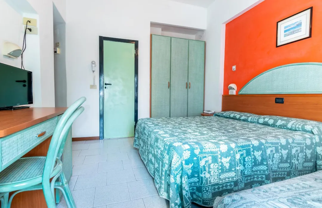 Hotel Diamond-1