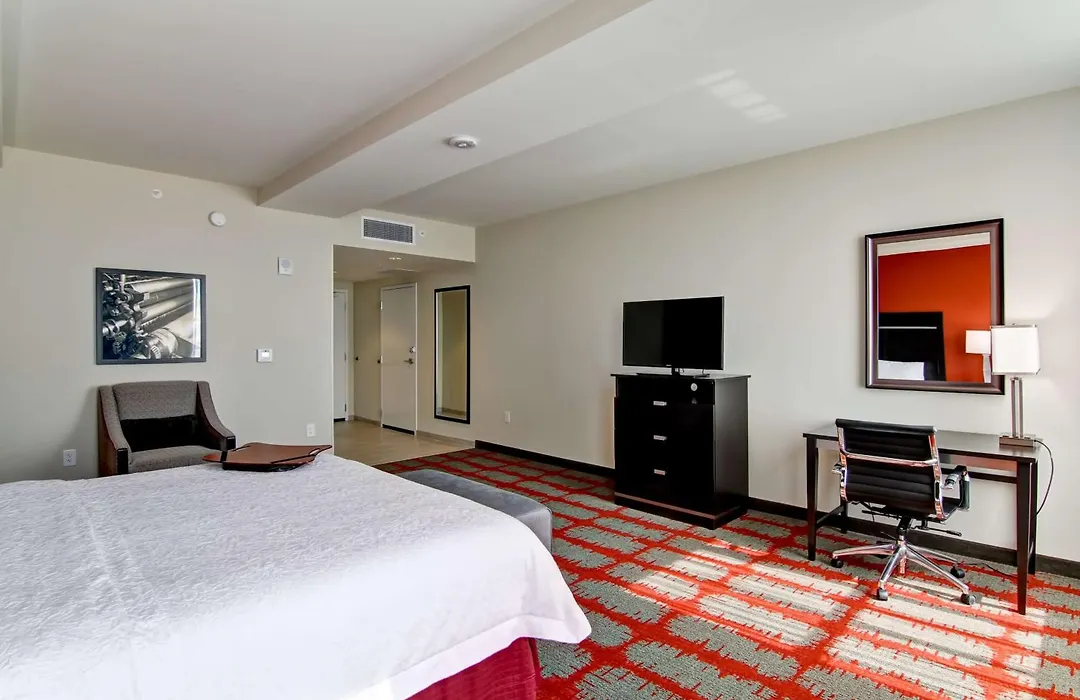 Hampton Inn And Suites Cincinnati - Downtown-1