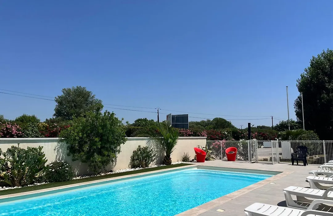 Brit Hotel Salon de Provence-1