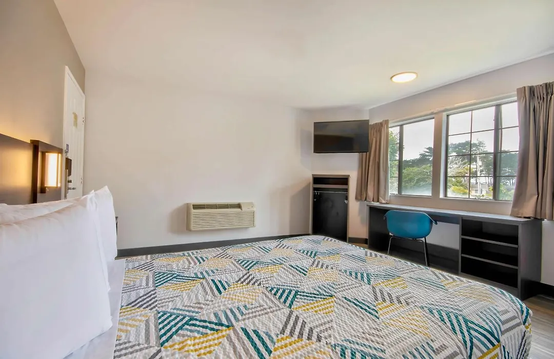 Motel 6-Marina, Ca - Monterey-1