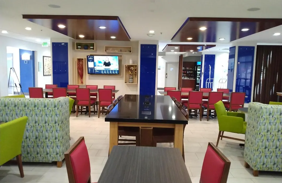 Holiday Inn Express Hotel & Suites Albuquerque Midtown By Ihg-1
