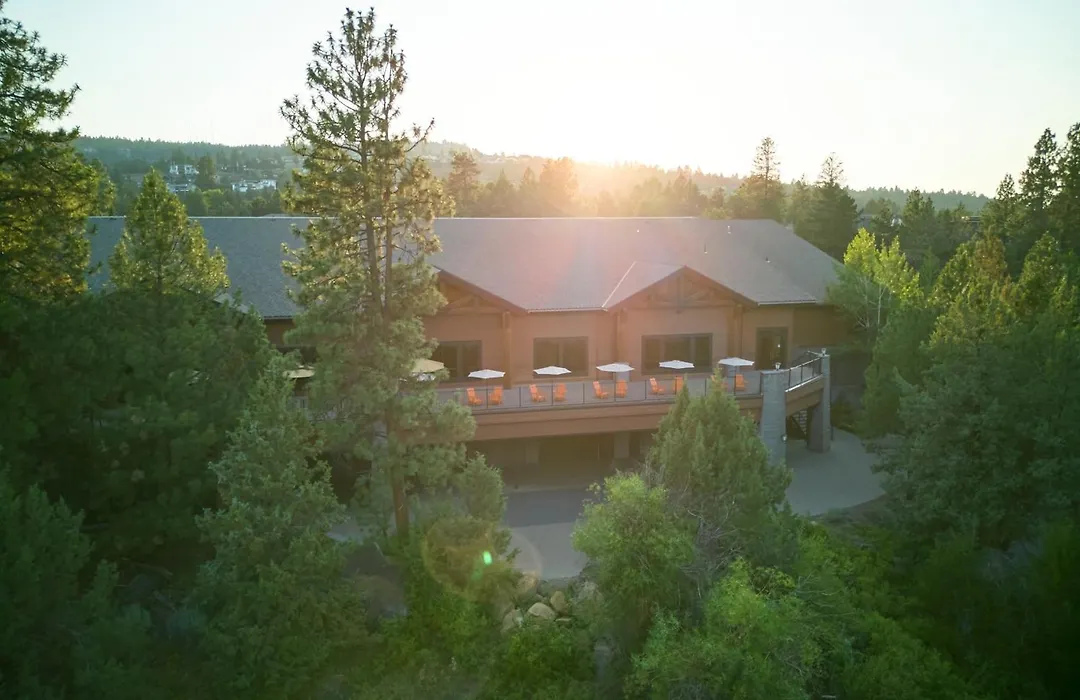 Riverhouse Lodge-1