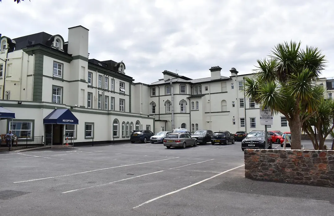 Metropole Hotel-1