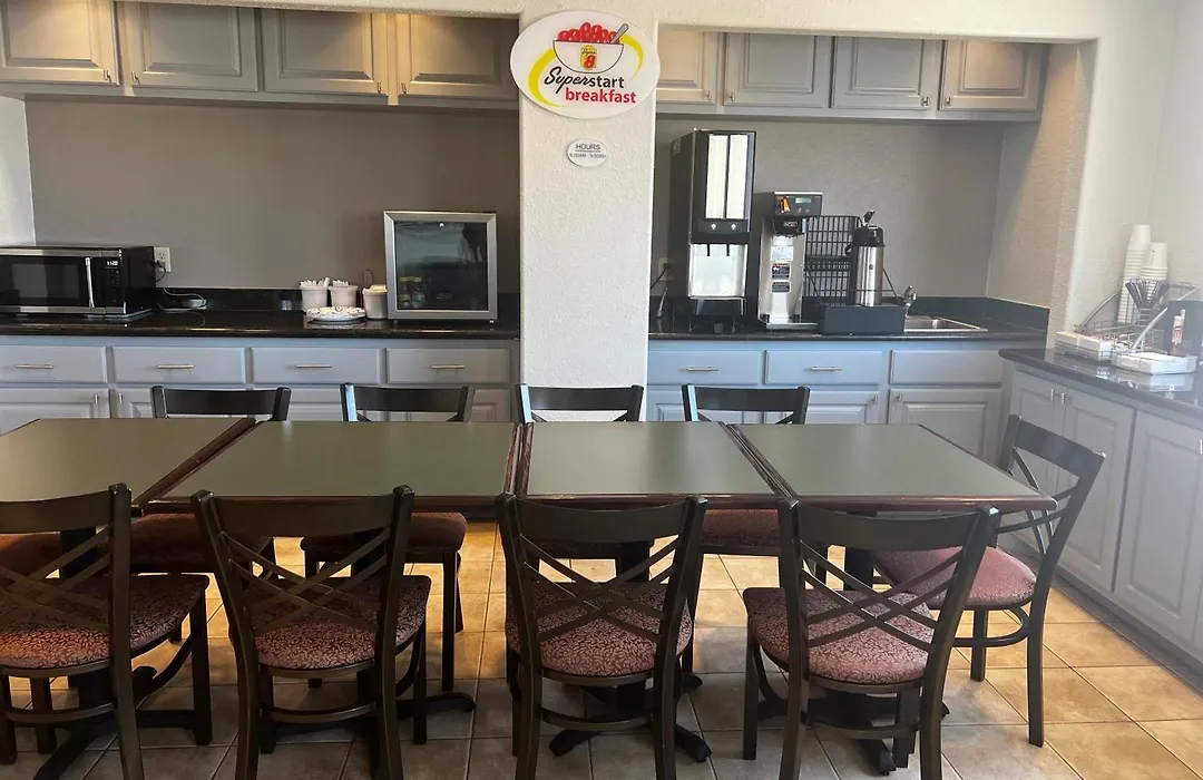 Super 8 By Wyndham Baytown I-10-1