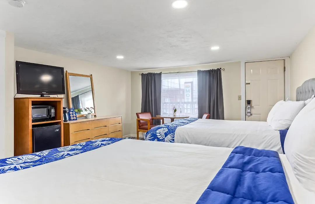 Tides Motel - Hampton Beach-1