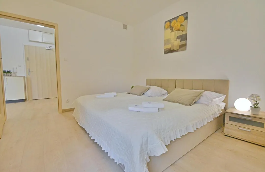 Osiedle Cesarskie Apartamenty - Parking - Apartamenty Bryza-1