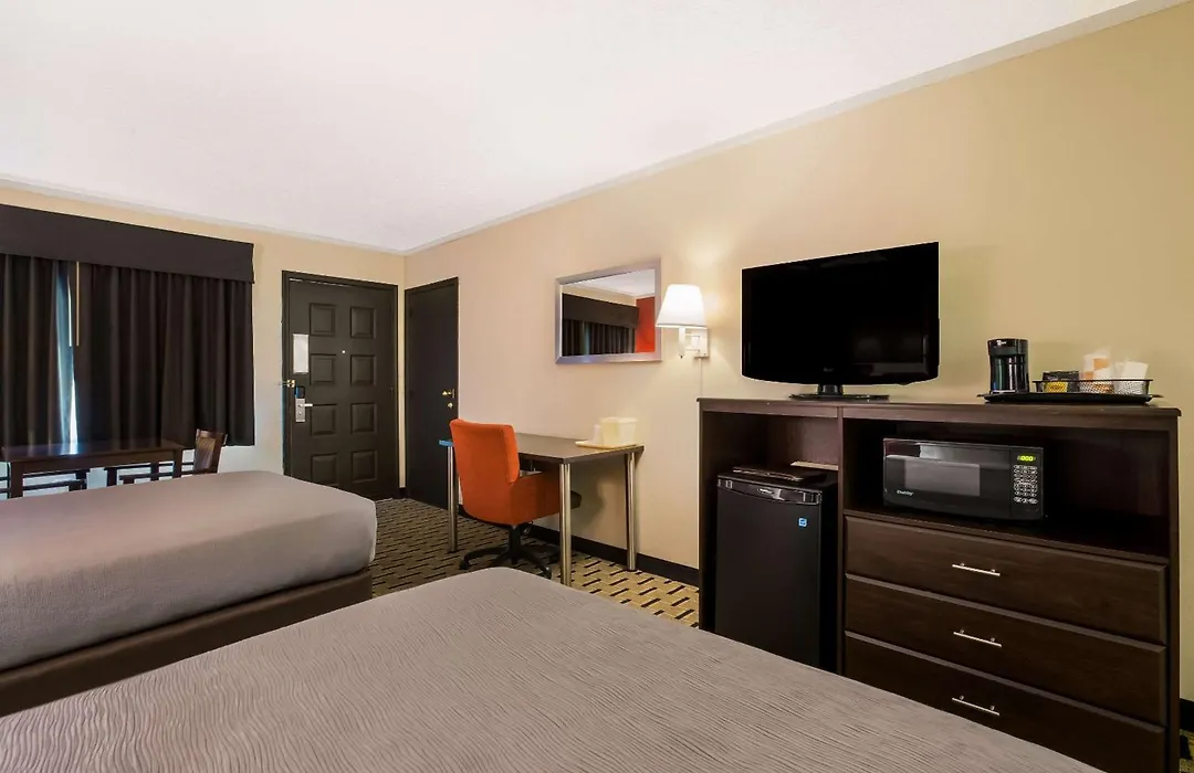 Quality Inn & Suites Millville-1