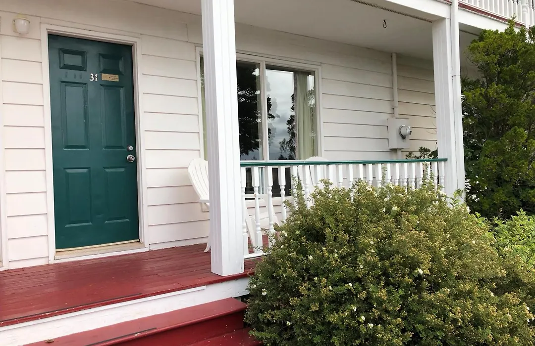 Anne Shirley Motel & Cottages-1