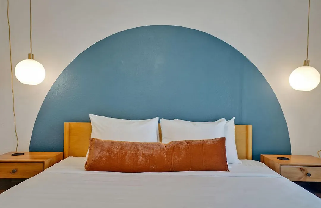 The Starlite Inn-1