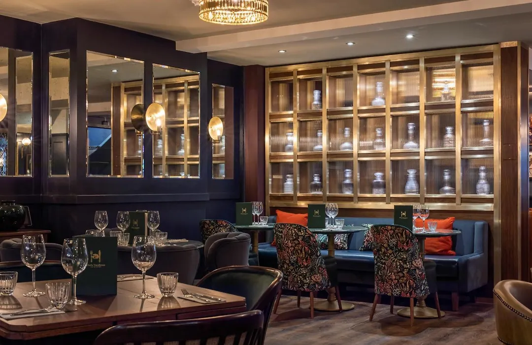 Hort'S Townhouse-1