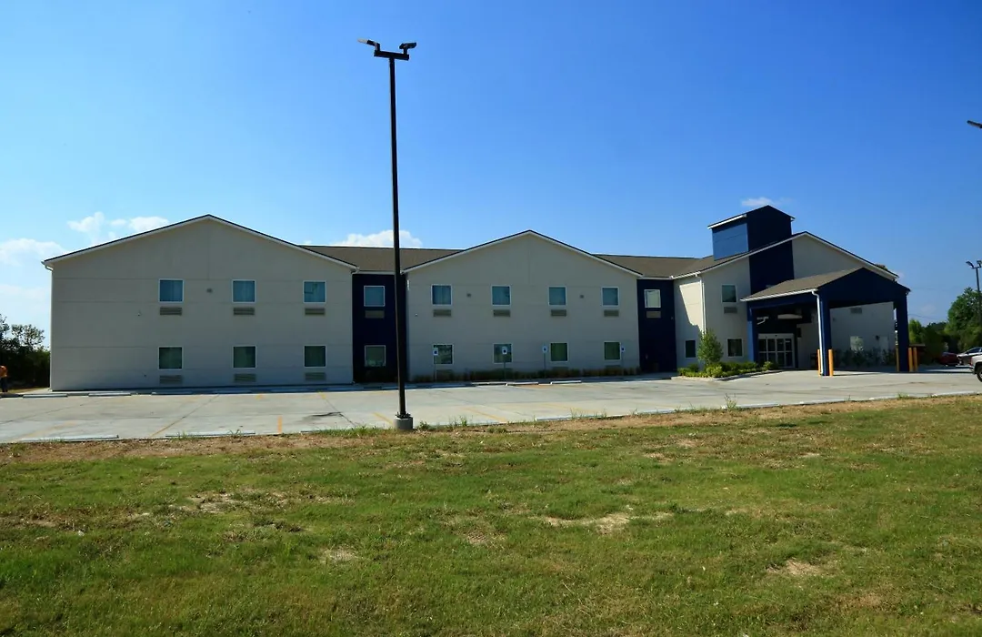 Americas Best Value Inn & Suites-Prairieville-1