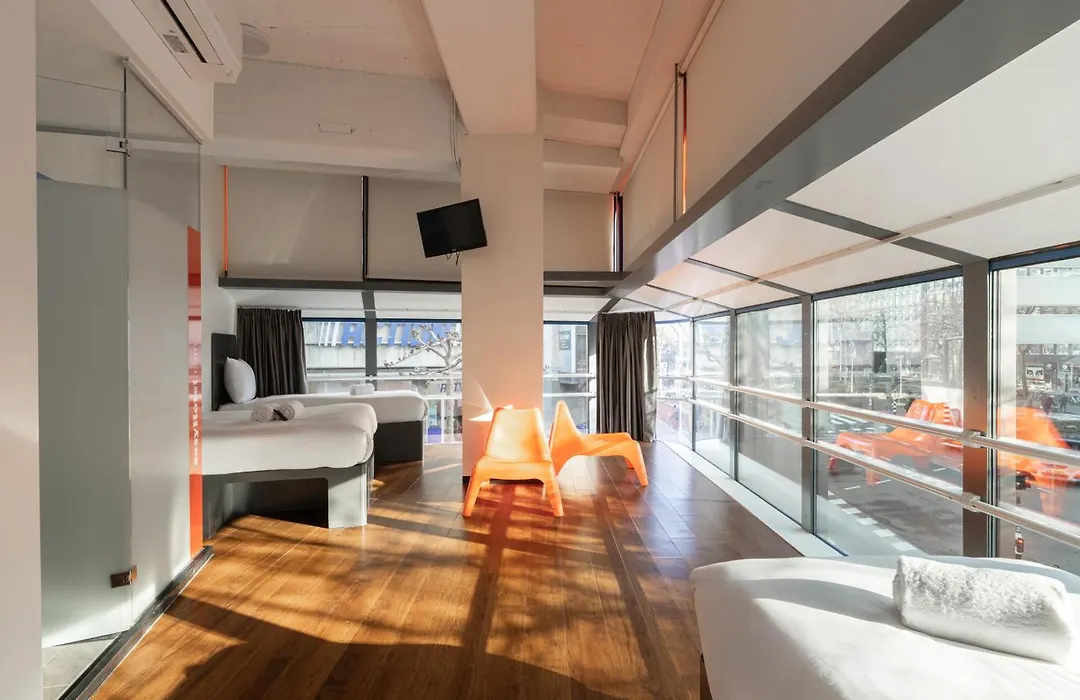 Easyhotel Rotterdam City Centre-1