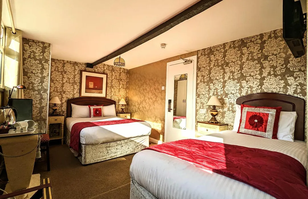 Brookside Hotel & Restaurant-1