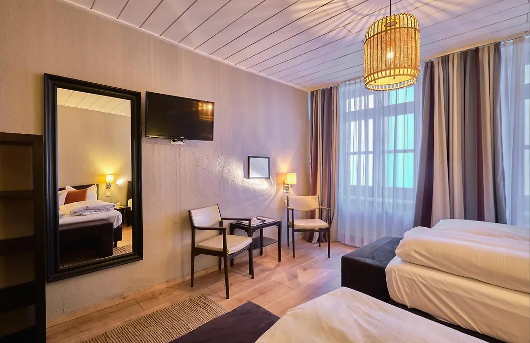 Hotel Roter Hahn-1