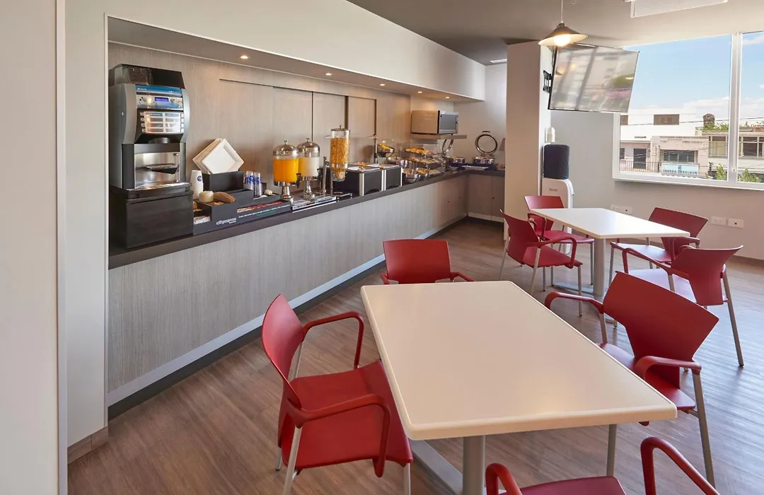 City Express Junior by Marriott Ciudad de México Sullivan-1