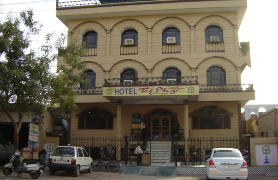 Hotel Taj Plaza, Just A 5-Minute Walk From The Taj Mahal 600 Meters-1