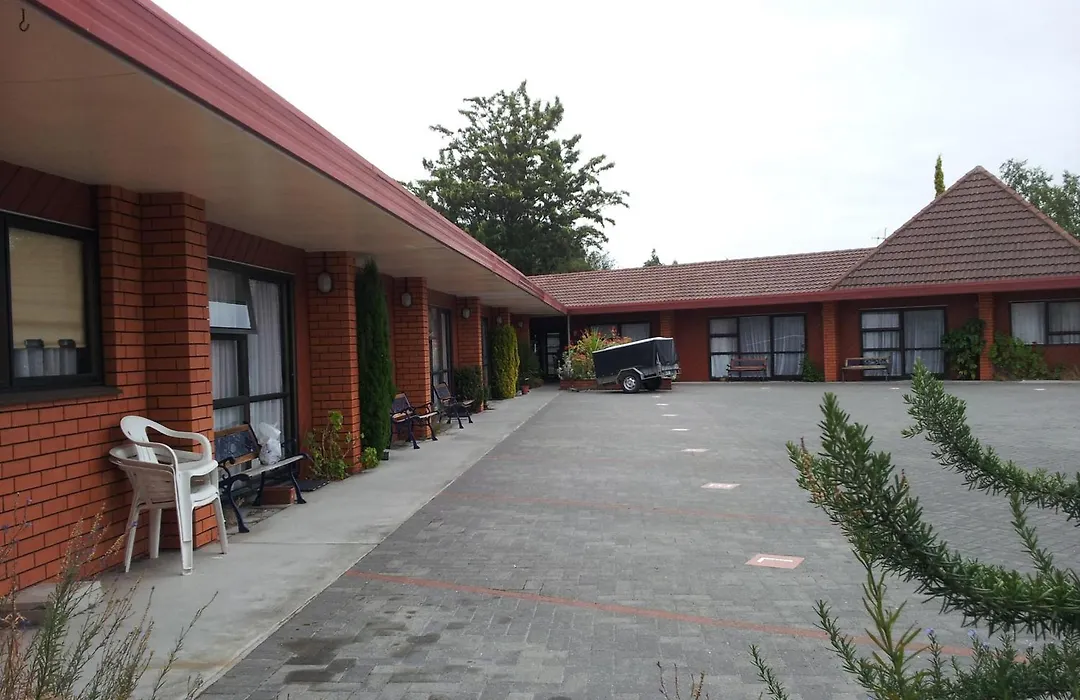 Ace High Motor Inn-1