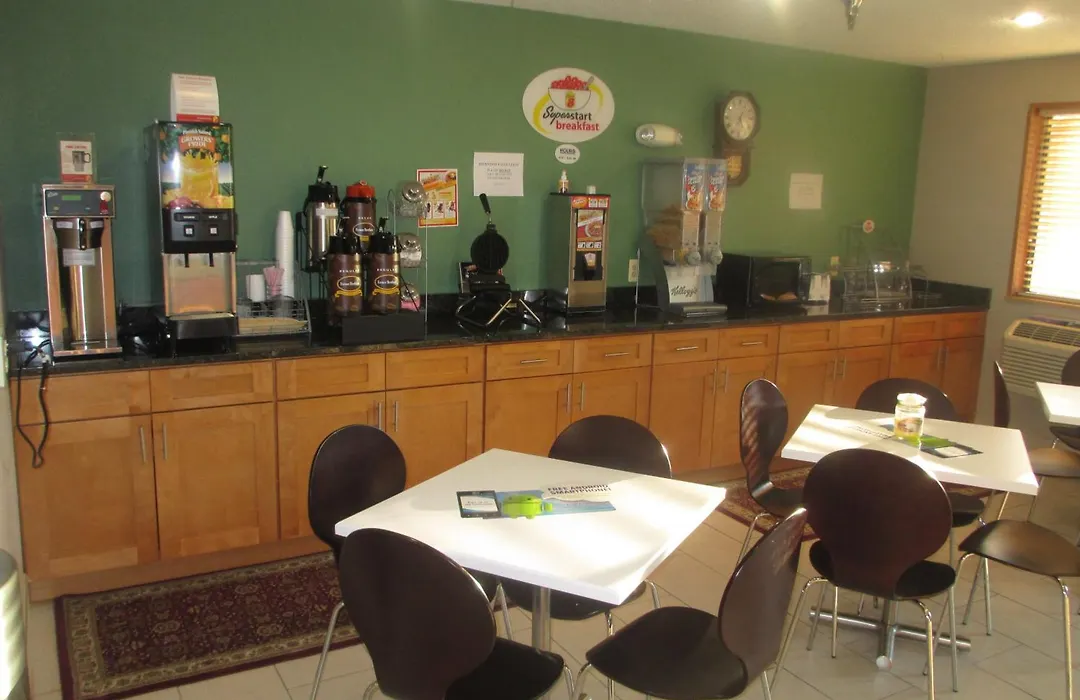 Super 8 By Wyndham Richmond/Chamberlayne Rd-1