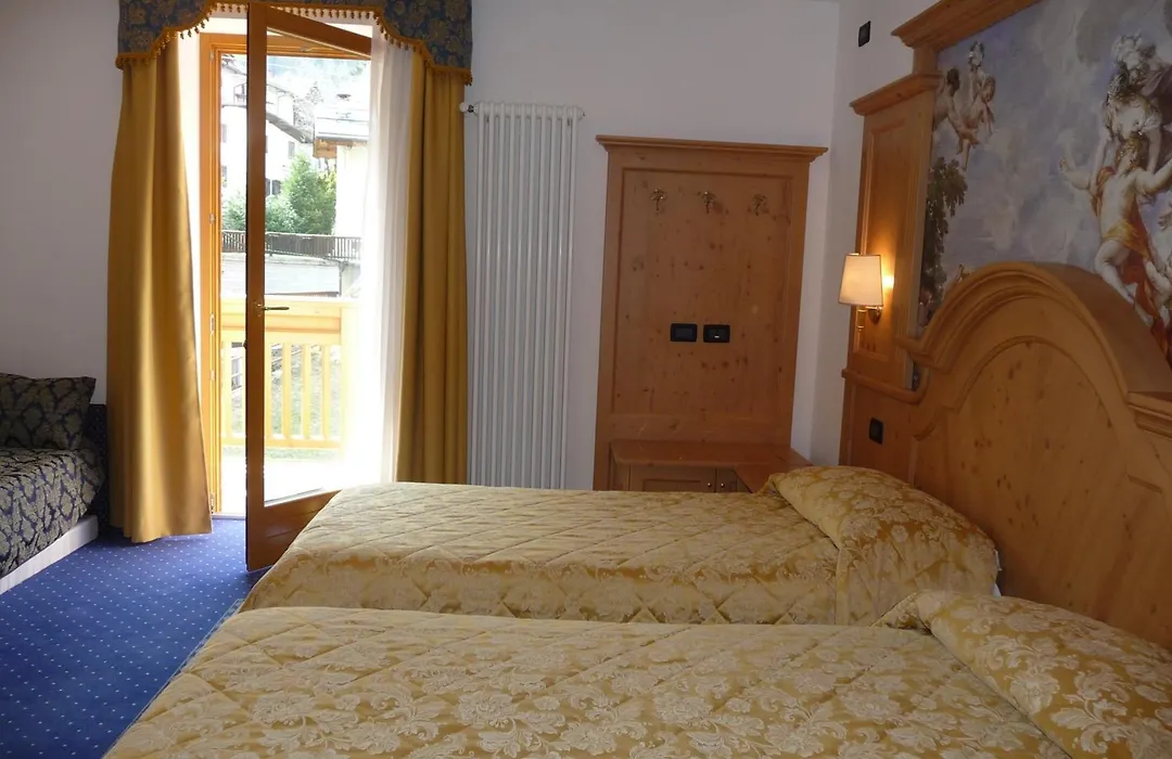 Hotel Almazzago-1