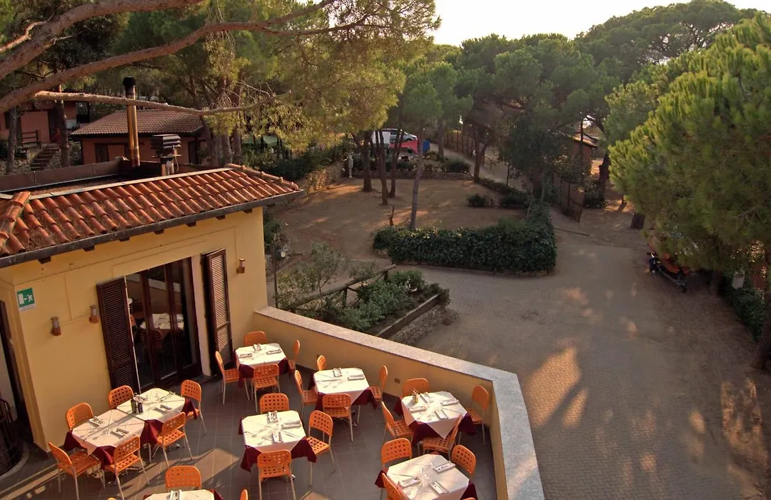 Camping Lacona Pineta-1