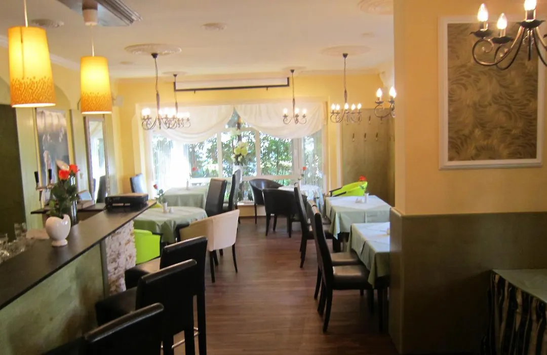 Ahorn Hotel-1