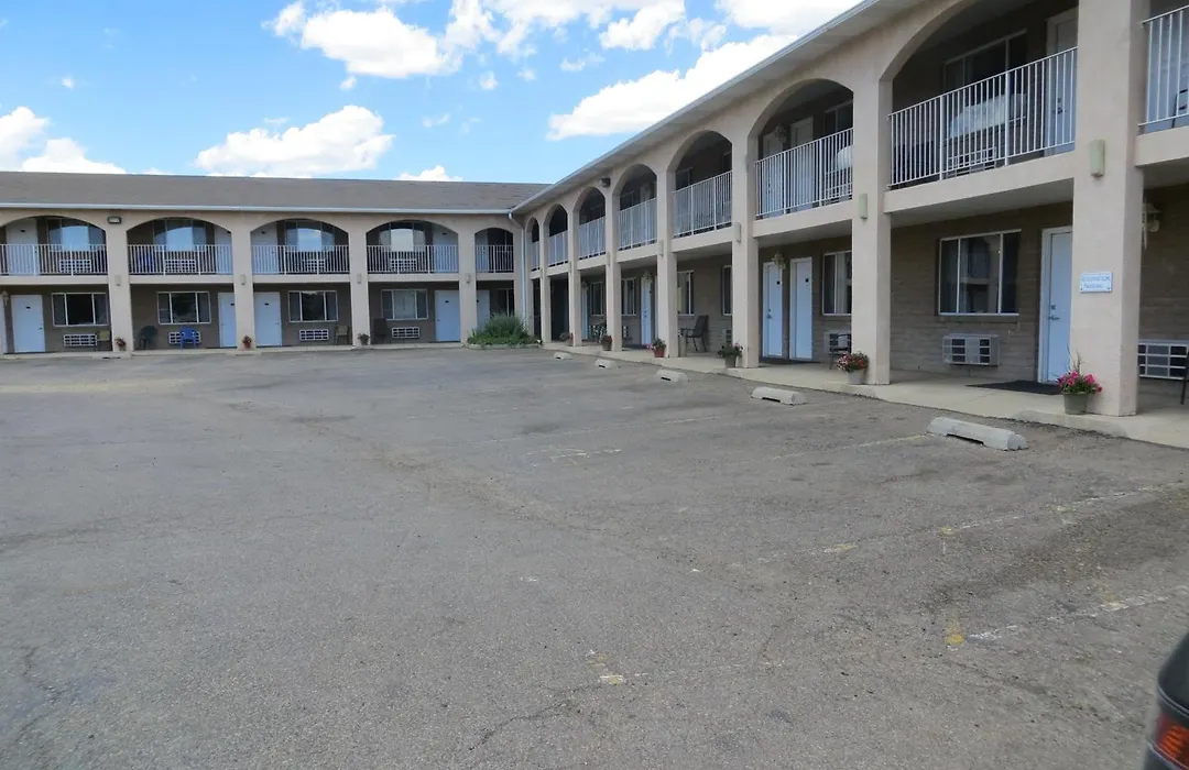 Four Corners Inn-1