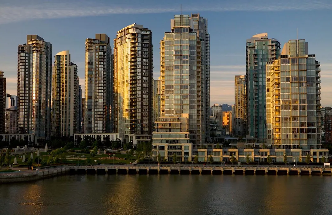 Granville Island Hotel-1